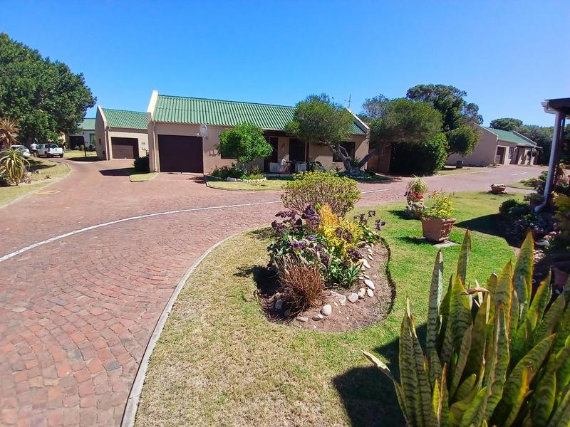 2 Bedroom Property for Sale in Stilbaai Wes Western Cape